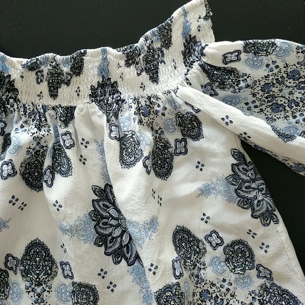 Top - Picture 2 of 2